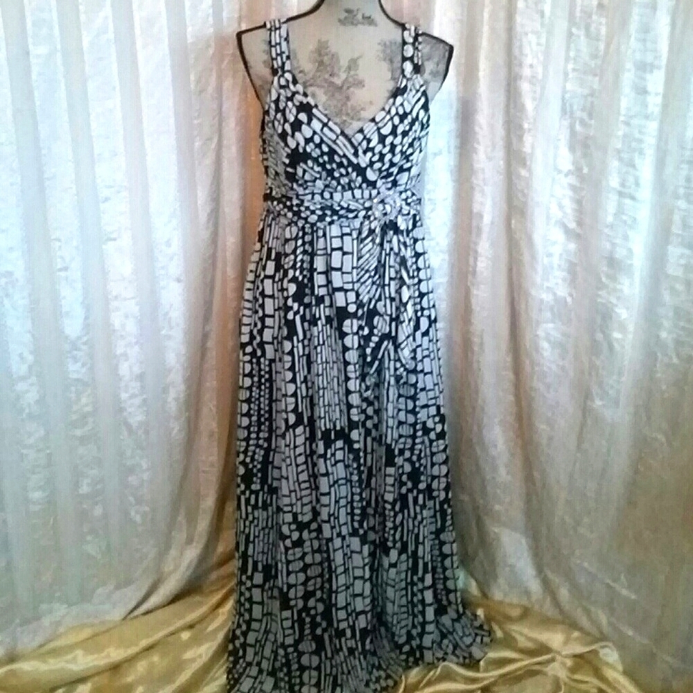 Ronnie Bee Black White Maxi Tank Dress